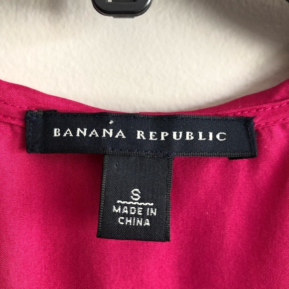 Banana Republic sleeveless top. Size small. 100% silk - Picture 5 of 7